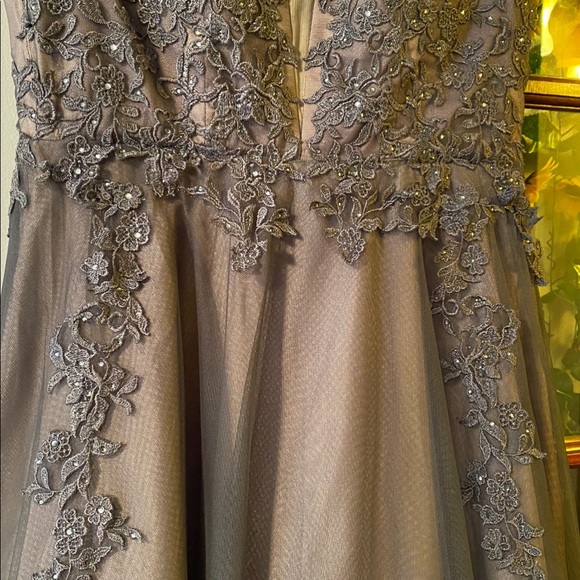 Dress - Picture 2 of 3